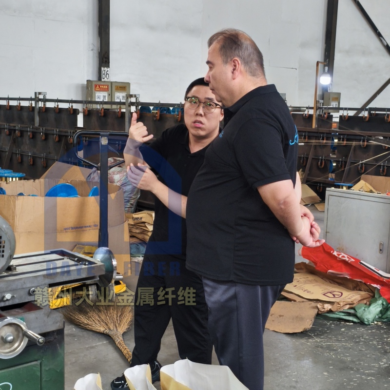 大業(yè)金屬今日迎來(lái)國(guó)際友人的參觀(guān)考察，感謝他的信任和支持